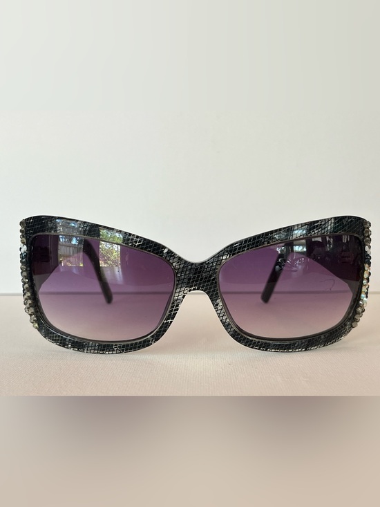 Jimmy Crystal Accessories - Jimmy Crystal GL840 C50 Swarovski Butterfly Oversized Sunglasses Black